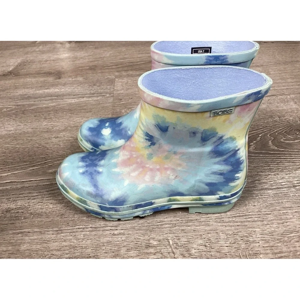 Skechers Bobs Womens Size 7 Rain Boots Ankle Calf Boot 113385 Tie Dye